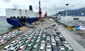 China añade más de 100 nuevas rutas para el transporte de contenedores