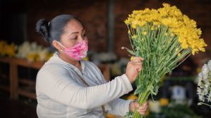 Asocolflores capacitó a 165 floricultores en la elaboración de bouquets