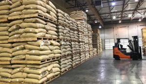 Cafetaleros peruanos esperan un año de buenos precios para el grano