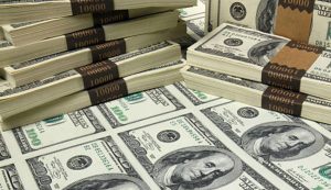 Baja del valor del dólar inquieta a exportadores de frutas en inicio de período de liquidaciones