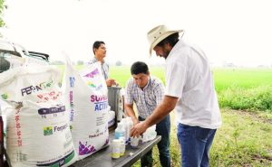 Gobierno de Ecuador comenzó entrega subvencionada de insumos agrícolas