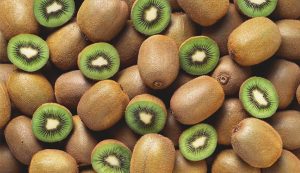 El kiwi chino se abre paso en Chile y busca repletar góndolas de los supermercados