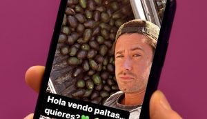 Las estrategias con que influencers de redes sociales se suman al boom del consumo de paltas en Chile