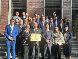 Otorgan reconocimiento a presidente de Asocolflores por la “Promoción del entendimiento mutuo entre Japón y Colombia”
