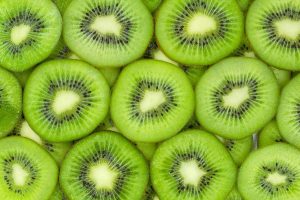 Exportaciones de kiwi chileno cayeron 6,5% pero alcanzaron su mejor precio en años