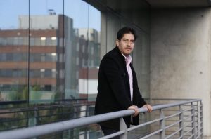 Organización Europea de Biología Molecular reconoce a científico chileno por su investigación en ciencias biológicas