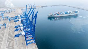 Cosco Shipping lanza servicio que conectará puertos de Chancay y San Antonio
