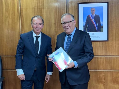 Frutas de Chile presentó hoja de ruta a nuevo ministro de Agricultura: busca alcanzar US$ 10 mil millones en exportaciones