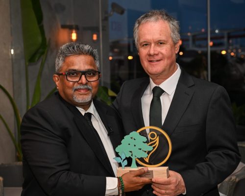 Mario Schindler recibe histórica distinción de la International Seed Federation